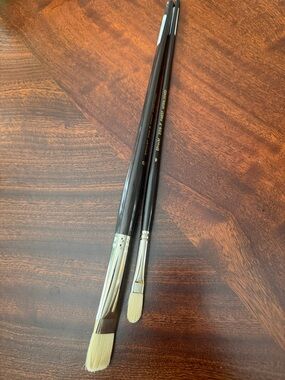 itrecht 209 F and B finest interloked brush size 10 and 4 set